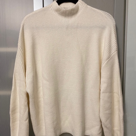 Express Ribbed Mock Neck White Sweater - Picture 4 of 6